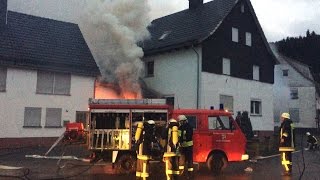 Diemelsee 88Jähriger stirbt bei Wohnhausbrand in Heringhausen [upl. by Enoyrt575]