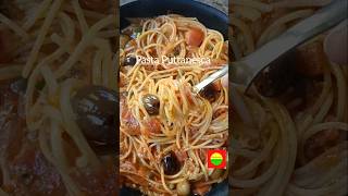 Pasta Puttanesca 🧄🥫🍝 puttanesca glutenfreerecipe glutenfreefood [upl. by Robby]