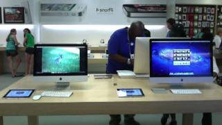 Apple store dance to MILKSHAKE [upl. by Akirahc]