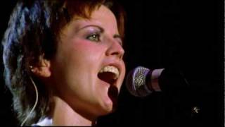 The Cranberries  Free to Decide Live in Paris 1999 [upl. by Cuda]