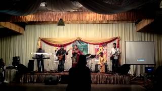 valobashi tai valobeshe jai  live   Palbasha Siddique ft Tritone Paradox [upl. by Ley]