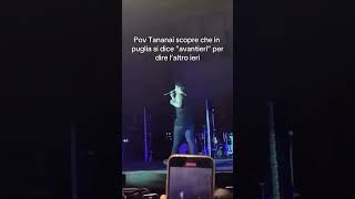 TANANAI fa una scoperta assurda sul palco🗣️😂 trending live concerto viralvideo perte music [upl. by Solnit]