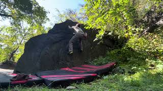 Lookout V0 First Ascent  Overlooked Cave Boulders Highbridge Park New York City NY [upl. by Miarfe]