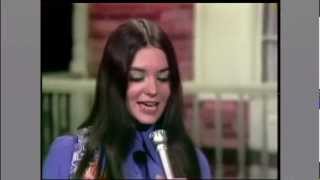 CRYSTAL GAYLE  20  amp LORETTA LYNN  39  SISTERS SINGING TOGETHER  EARLY 1970s [upl. by Rumit]