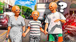 Je PRANK des gens déguisé en Famille DALIEN dans la rue 👽 [upl. by Moyna]