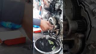 How to fitting a oil kuppa Honda 125 rashidmechanic viral shot [upl. by Ginelle]