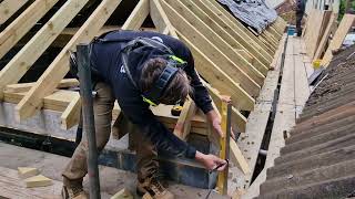 How to frame a roof cutting the feet for facia and soffit [upl. by Tiffy]