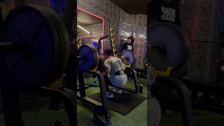 Ya estaba terminando la serie legsworkout sentadilla 140kg workout [upl. by Aramen]