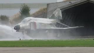 Feuerwehr Flughafen Manching EADS Löschübung mit F 4 Phantom [upl. by Acinyt]