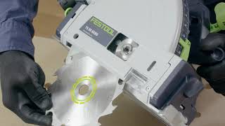 Hoe vervang je het zaagblad van de invalcirkelzaag TS 55  Festool Quick Guide [upl. by Kerin165]