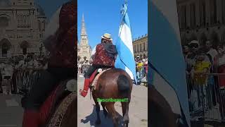 Gauchos Argentinos llegando a la Basílica de Luján 🐎🇦🇷 [upl. by Ericksen680]