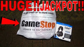 HUGE DUMPSTER JACKPOT GameStop Dumpster Dive Night 423 [upl. by Kwabena538]