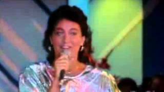 MAMMA MARÍA Versión en Español  RICCHI E POVERI  1983 REMASTERIZADO [upl. by Joub]