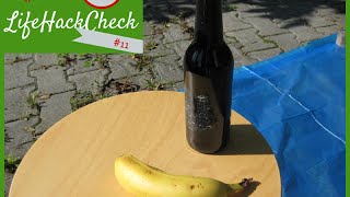 LifeHackCheck 11 So öffnest Du eine Bierflasche mit einer Banane [upl. by Devad]