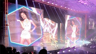 TWICE  BORN THIS WAY  Twicelights Chicago Concert [upl. by Aneehsar761]