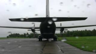 Propellerturbinengetriebenes Transportflugzeug Transall C160 [upl. by Alleynad5]