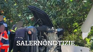 Incidente stradale in Costiera Amalfitana in direzione Cetara si ribalta auto [upl. by Morissa]