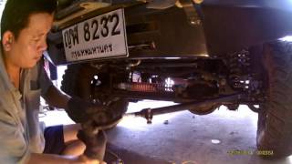 DIY How to replace tie rod end at pitman arm jeep xj [upl. by Emirak]