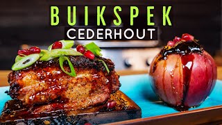 Op cederhout gerookt BUIKSPEK met gevulde appel  Broil King BBQ recepten [upl. by Firehs]