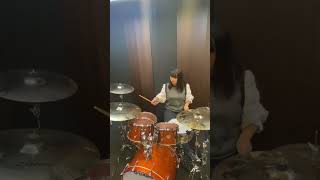 ✨今週はチョークを入れたフレーズだよ！🥁☺️みんなやってみてね👍🏻 drum drummer 小川友希 叩いてみた フレーズ groove yamaha Zildjian [upl. by Inimod]