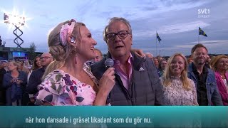 Sanna Nielsen Lasse Berghagen   En Kväll I Juni Live quotAllsång På Skansenquot 2019 [upl. by Isaak641]