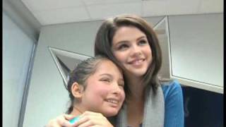 Elizabeth Cortez sings to Selena Gomez at Childrens Medical Center of Dallas [upl. by Sasnett155]