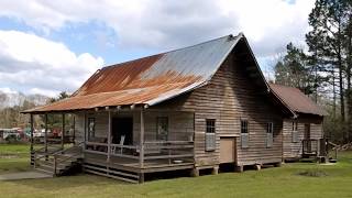 The Stanton quotDogtrotquot Cabin at Peterman Alabama built 1880s [upl. by Nirroc]