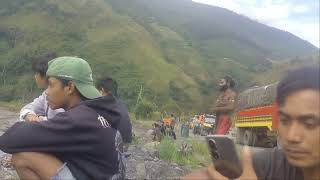 tunggu air surut 3hari antri di pingir kali trans Papua Wamena puncak jaya [upl. by Leahcar251]