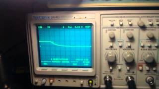 Tektronix 2440  Falling Edge Trigger [upl. by Campbell]