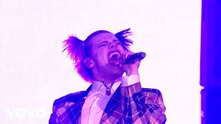 YUNGBLUD  original me Live From NME Awards [upl. by Coad]