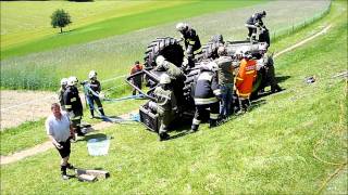 PersonenBergung nach Traktorunfall in Haibach [upl. by Oznecniv789]