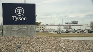 Perry Iowa Tyson pork plant employee speaks out about upcoming layoffs [upl. by Goldman]