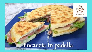 Focaccia in padella  istantanea pronta in 5 minuti [upl. by Redmund]