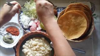 Como hacer pozole de pollo  Como preparar pozole [upl. by Orola]