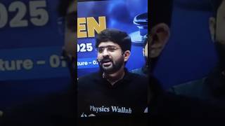 Hitesh sopra sir shayari in live class yakeen 30🥰😍🤭 hiteshsoprasir shayari [upl. by Eeltrebor]