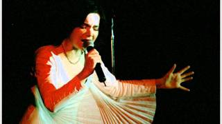 Björk  So Broken Live At The Benicassim Festival Spain 98 [upl. by Dudley]