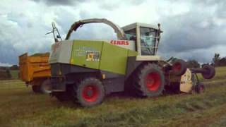 Ensilage dherbe 2010 avec Claas Jaguar 850 [upl. by Yleek]