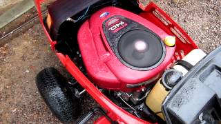 14 hp Briggs amp Stratton after valve adjustment [upl. by Boru]