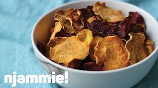 Groentenchips recept  njammie [upl. by Ahsirtak]