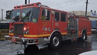 LACoFD Engine 105 Arriving on scene [upl. by Minta]