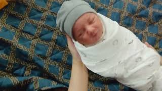 Swaddling of Crying newborn baby in easiest way to make her calm down baby babiesvideos [upl. by Fogg205]