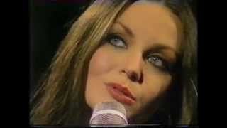 Crystal Gayle  Dont it make my brown eyes blue [upl. by Ailemap895]