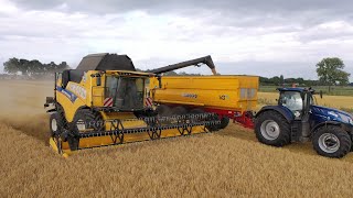 40 jaar New Hollandcombines bij loonbedrijf van der Woerd [upl. by Naenaj155]