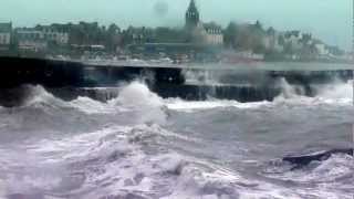 Tempête à Roscoff 11 mars 2013 [upl. by Ainatit]