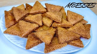 RECETTE ALGÉRIENNE 🇩🇿 LES MBESSES AVEC DU LAIT 🥛 PETITS GATEAUX MIELLEUX ET FONDANTS À LA SEMOULE 👌🏻 [upl. by Nolahp67]