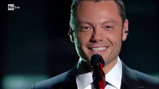 Tiziano Ferro  Potremmo ritornare LIVE  Sanremo 2017 [upl. by Enelloc]