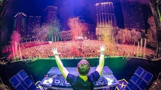 Hardwell  LIVE  Ultra Music Festival 2015 [upl. by Nare]