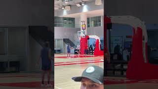 Kawhi Leonard putting shots with his left hand post clippers practice [upl. by Aikenahs]