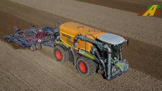 Gülle fahren 2020 CLAAS XERION 4000 SADDLE TRAC Düngung in der Landwirtschaft farmer driving slurry [upl. by Annerb]