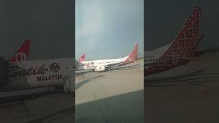 Malaysian airlines and batik air [upl. by Nuawed]